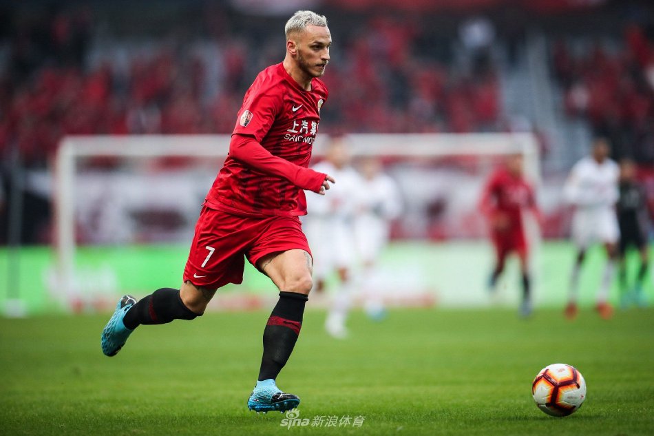 在中场的布 在中场的布