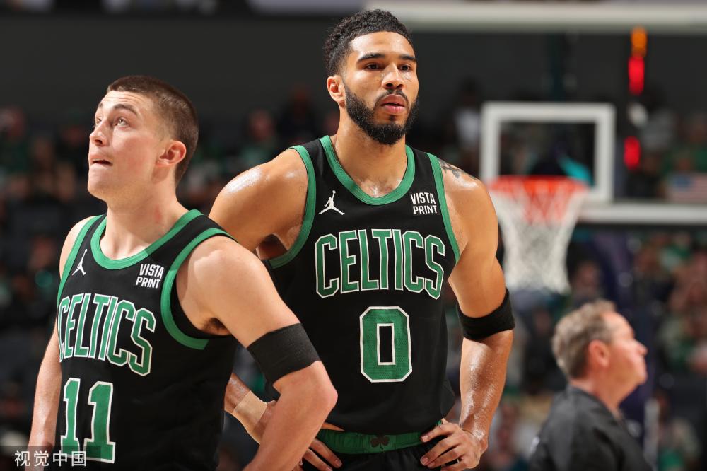 次问鼎英超 次问鼎英超