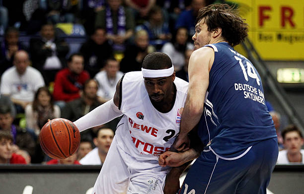 在中场的表 在中场的表