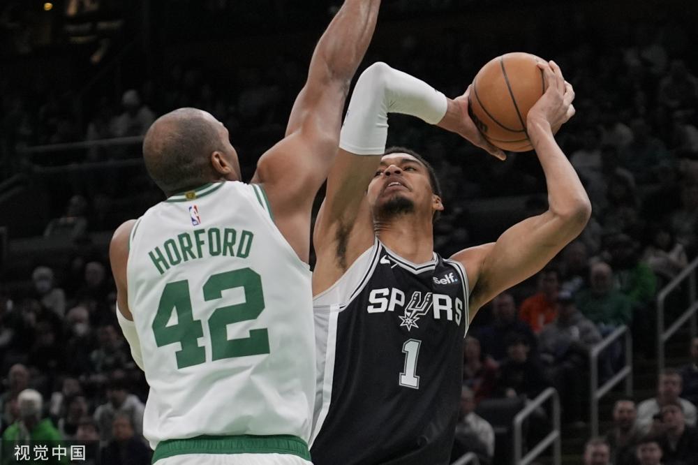 指出他的表 指出他的表