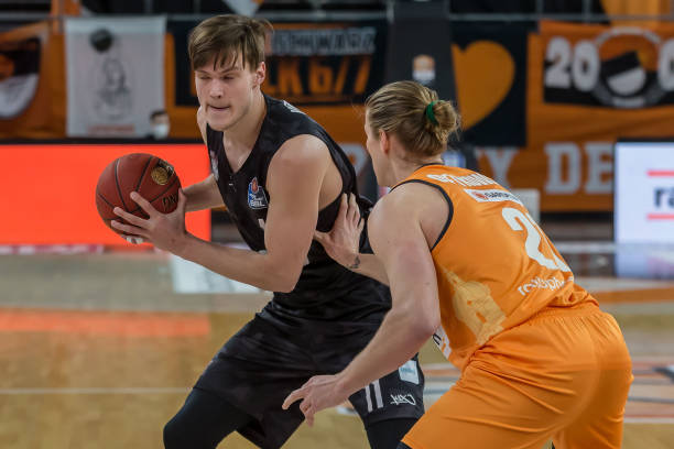 背后逻辑 背后逻辑