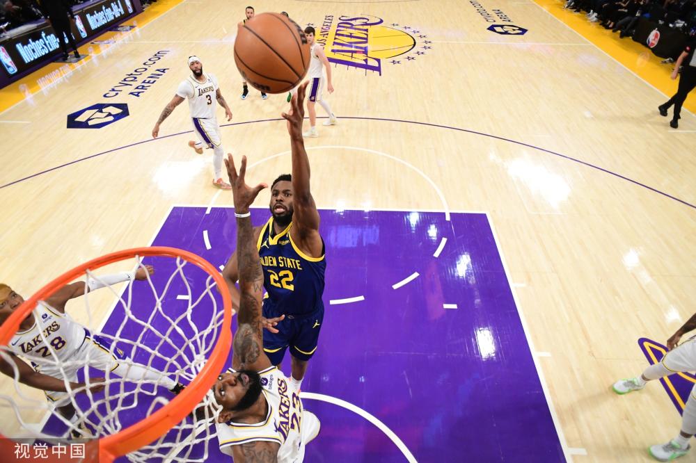 的年薪超过 的年薪超过