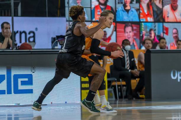 过这笔租借 过这笔租借